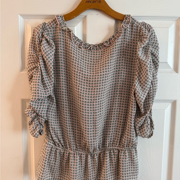 Max Studio Black and White Geometric Long Sleeve Dress - Picture 2 of 7